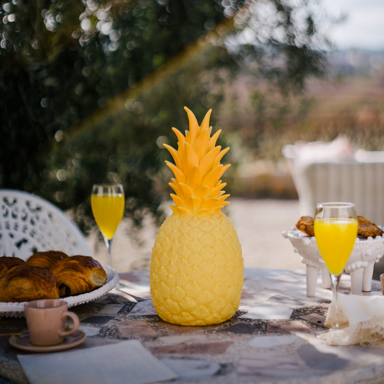 Goodnight Light modern LED table lamp for dining room lighting